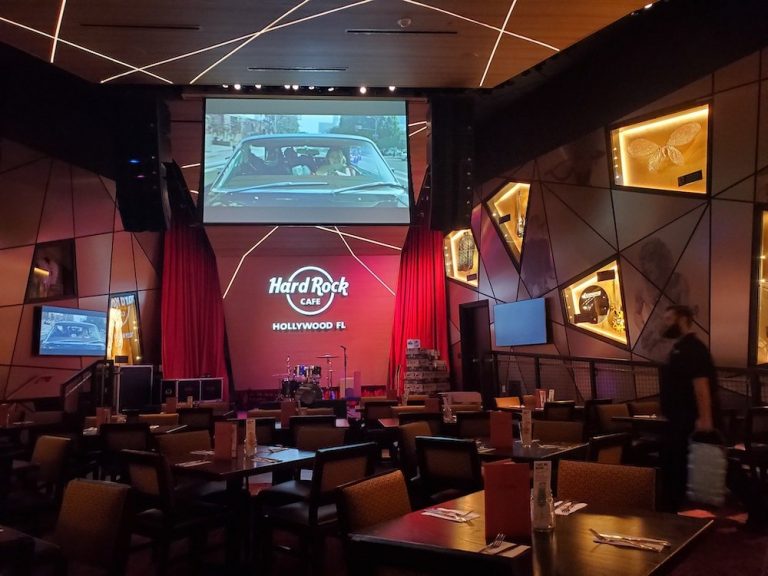 Hard Rock Cafe in Hollywood has a Burger Room?