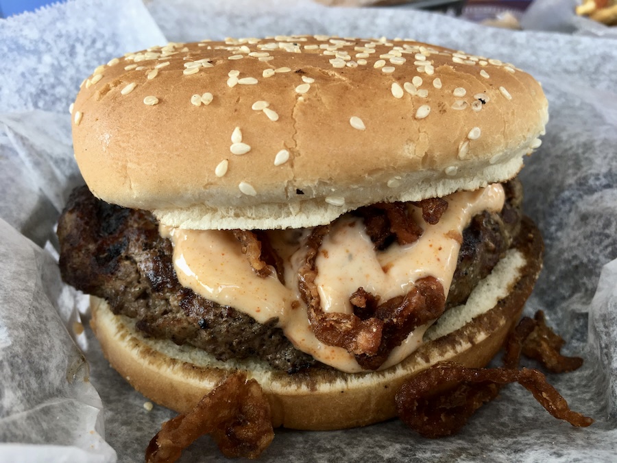 Quickie's Burger & Wings in Hollywood, Florida