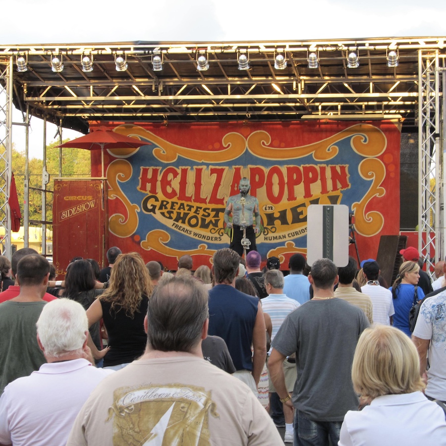 The Lizard Man on the Hellzapoppin stage
