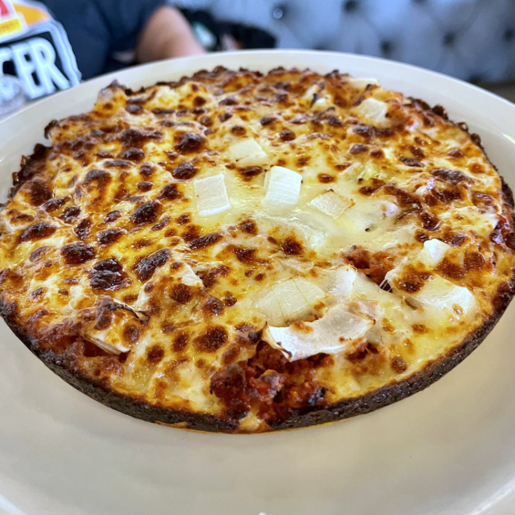 Chorizo & Onion Pizza from Polo Norte Restaurant in Miami, Florida