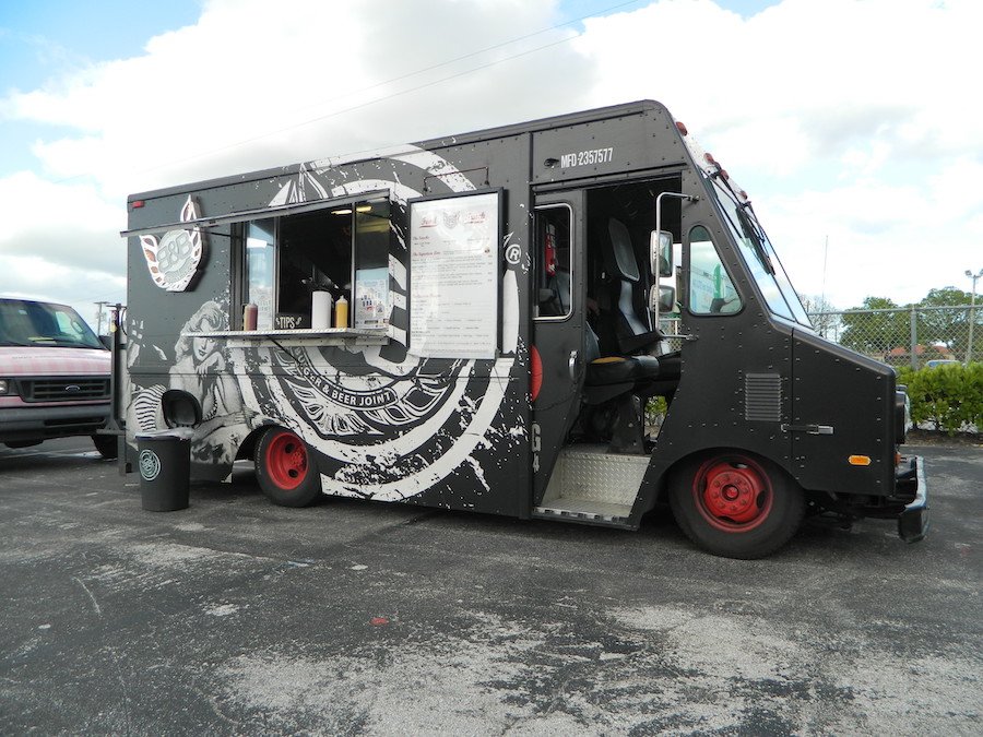 Burger & Beer Joint Food Truck in Miami, Florida