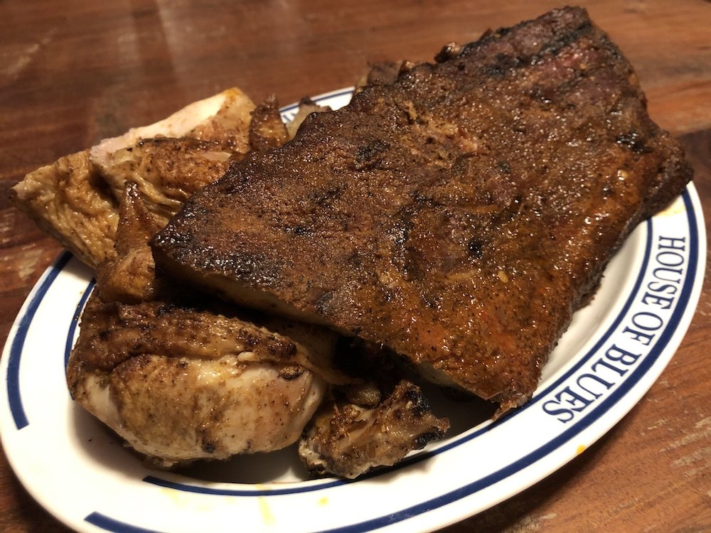 Pig Floyd's Delivery Ribs & Chicken Platter