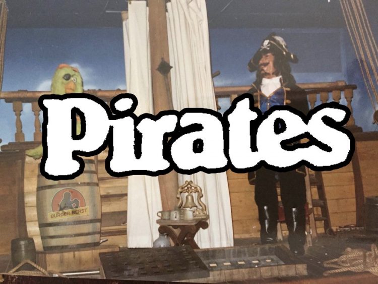 Pirates/Los Piratas Animatronic Show