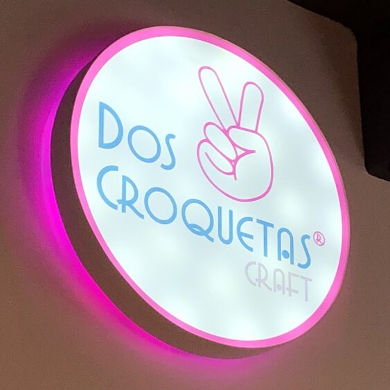 Dos Croquetas Logo