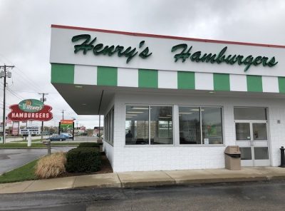 I Finally Made it to Henry's Hamburgers in Benton Harbor