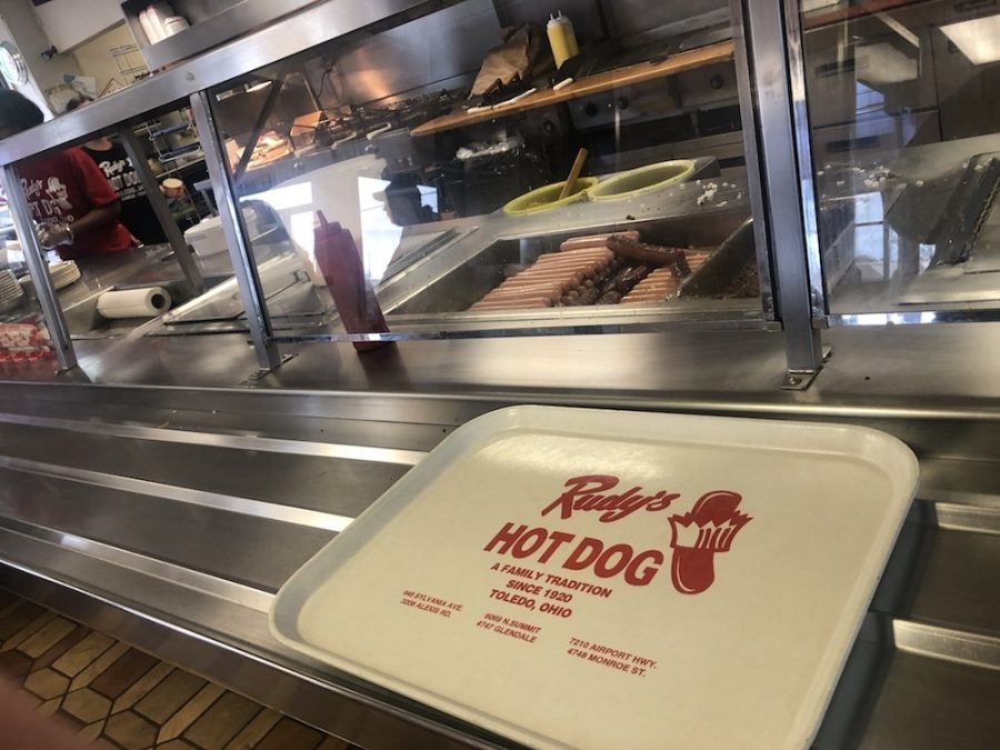 Rudy's Hot Dog Tray in Toledo, Ohio