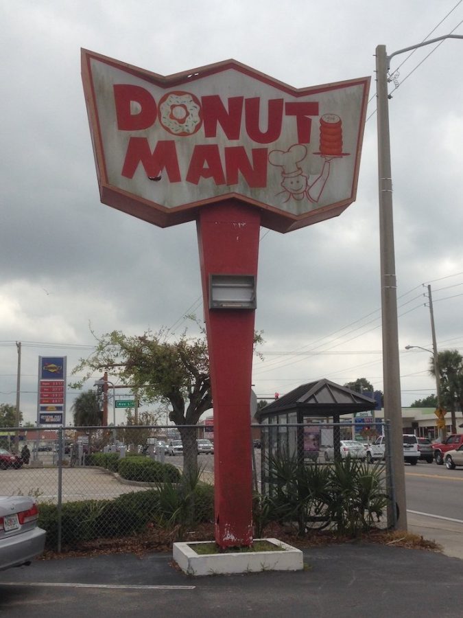 Donut Man Sign in Winter Haven, Florida