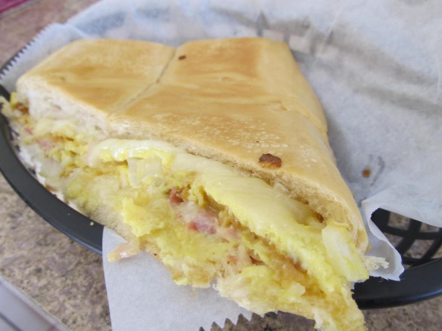 Pastelmania Pan con Tortilla in Little Havana, Florida