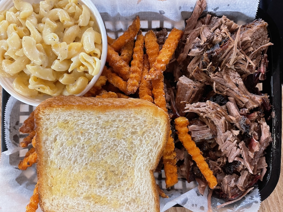 Platter from Pearl Country Store & BBQ in Micanopy, Florida
