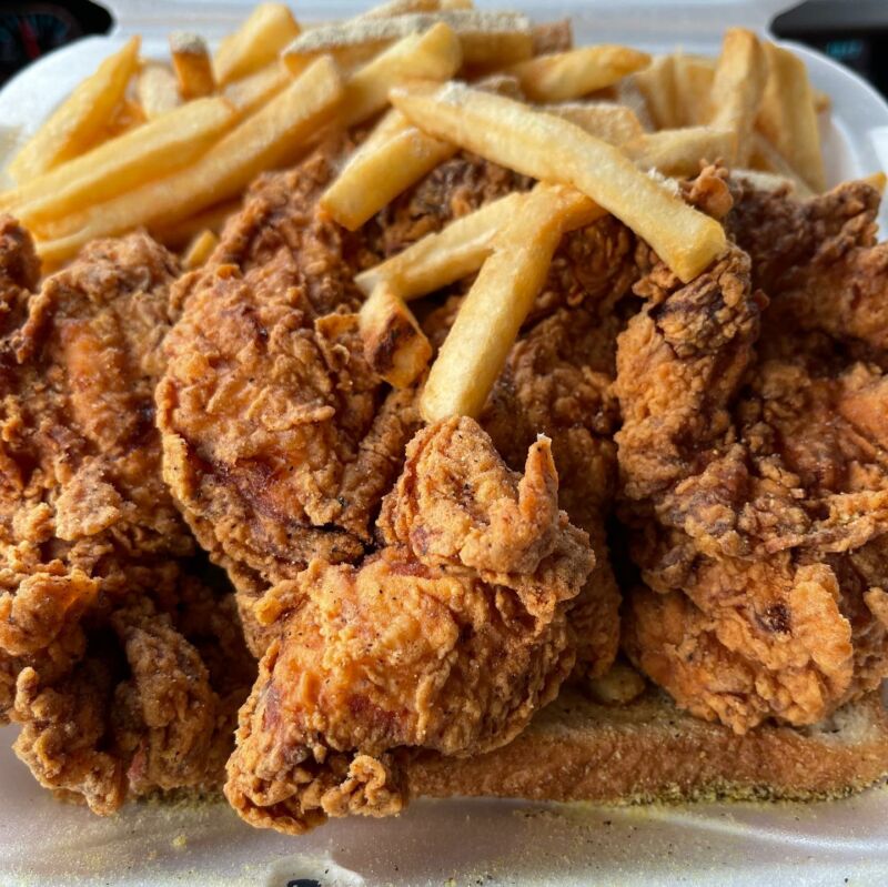 Chicken Tenders from Hook Fish and Chicken in Mangonia Park, Florida