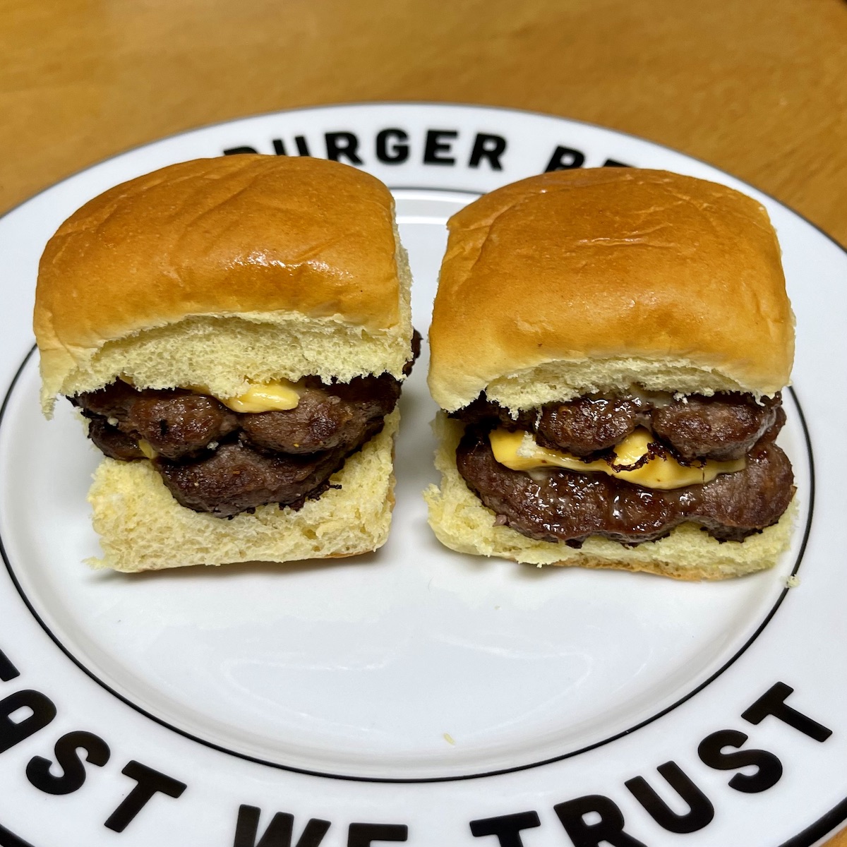 Are Holten’s Smashed Sliders the Good Mini Burger? • The Burger Beast